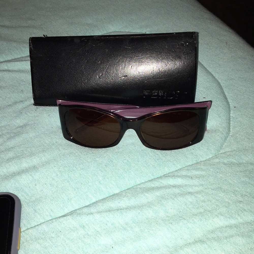 Fendi Sunglasses - Picture 2 of 6